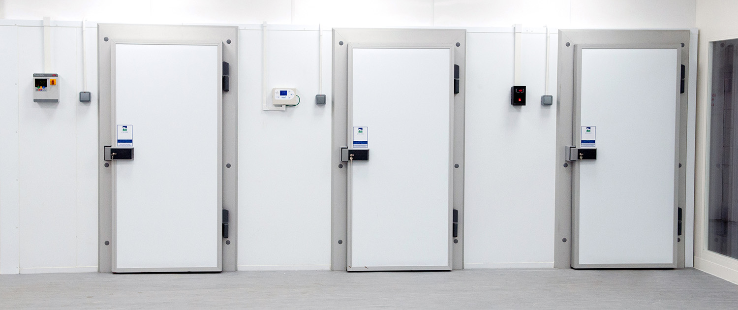 Modular coldrooms doors